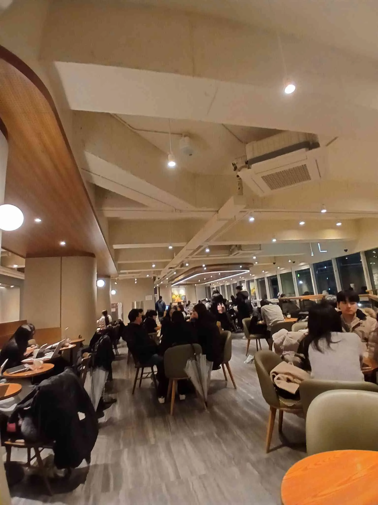 스타벅스 왕십리역9번출구점