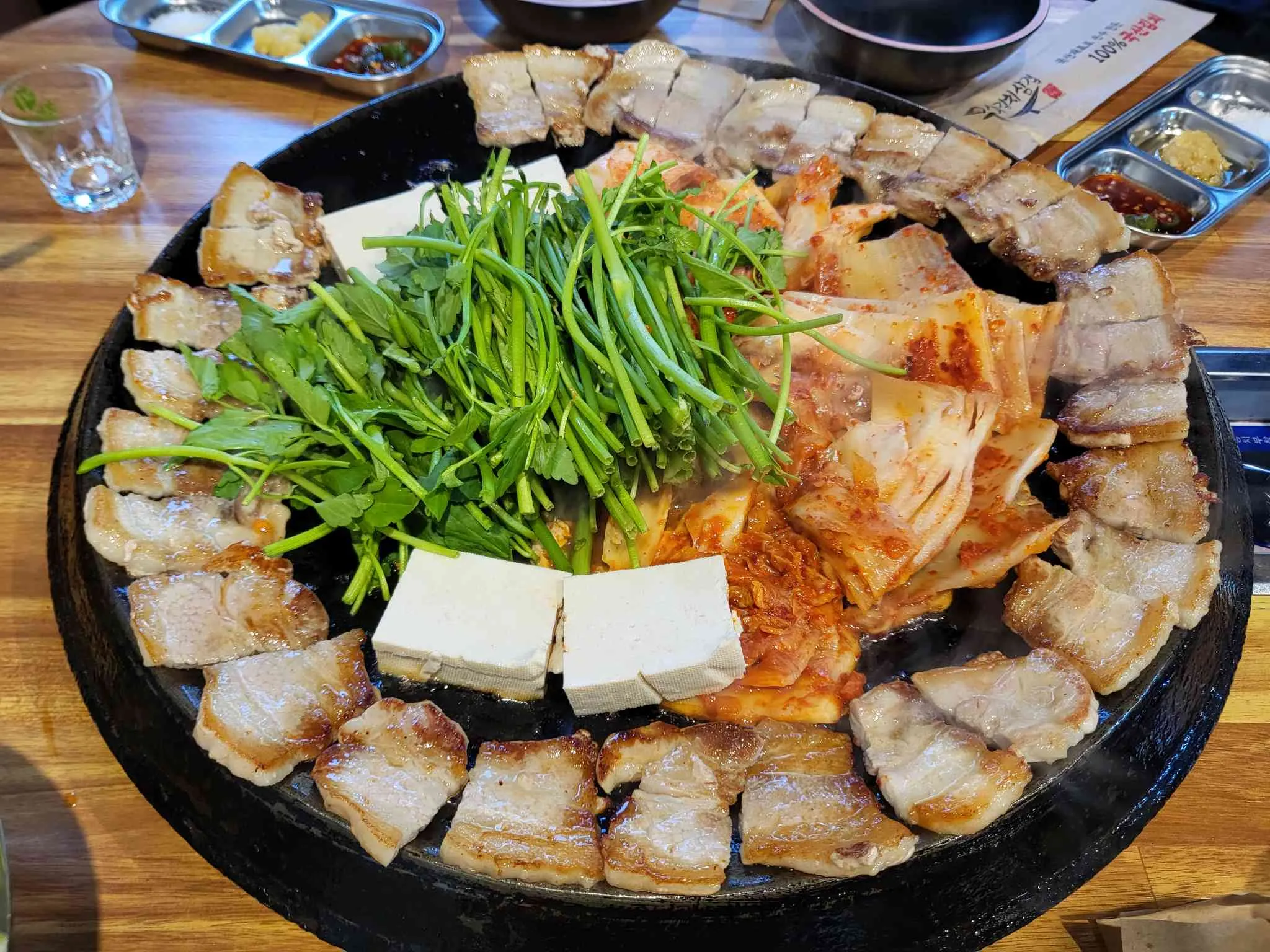 무쇠김치삼겹 군자점