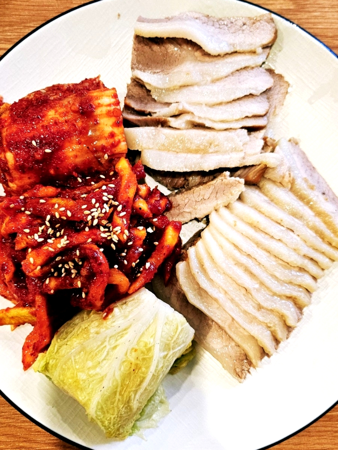 오늘보쌈칼국수 왕십리본점