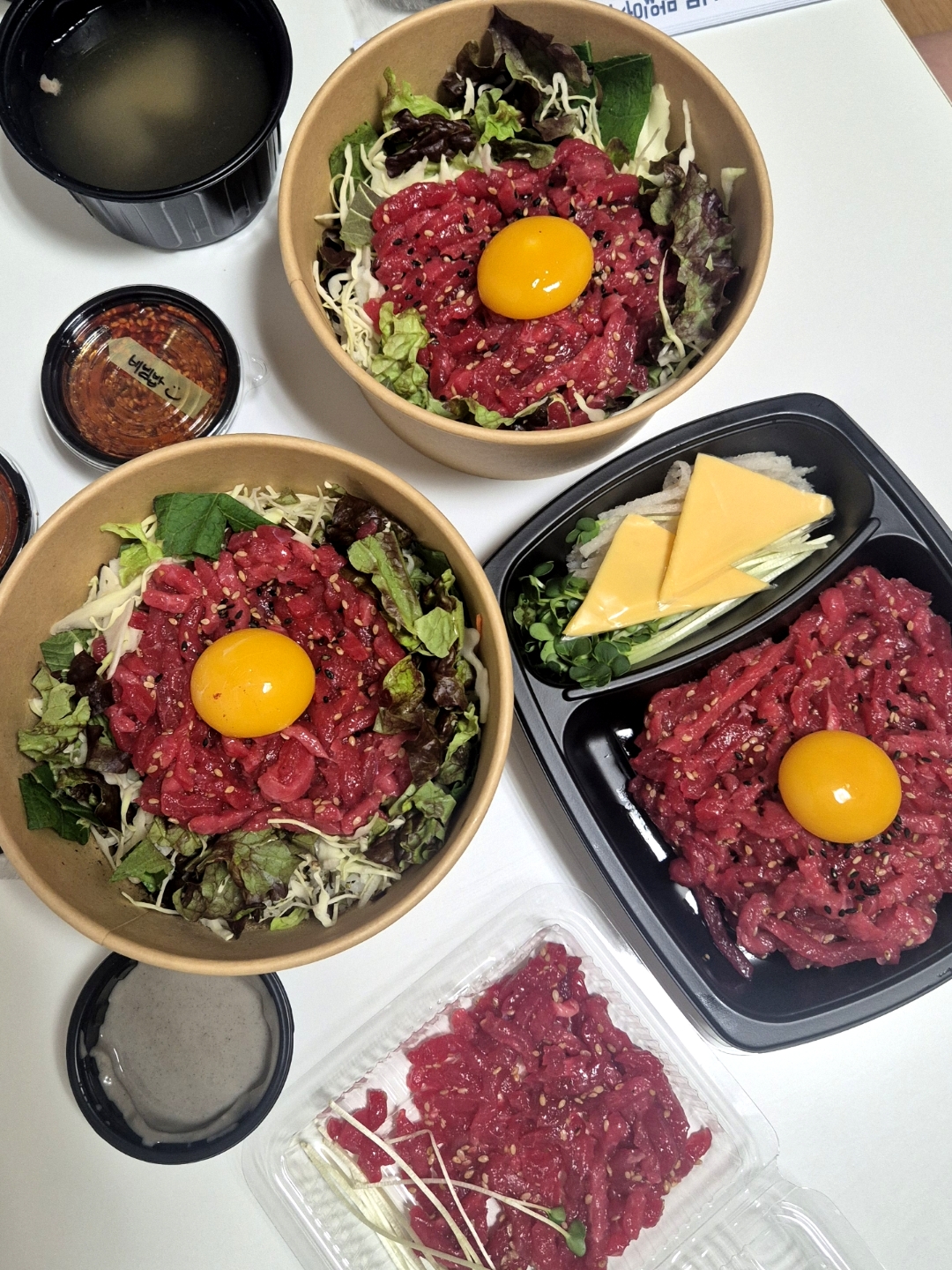 김천재의육회반한연어 서울대입구역점