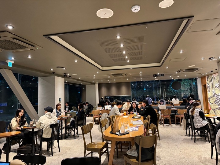 스타벅스 잠실새내역점