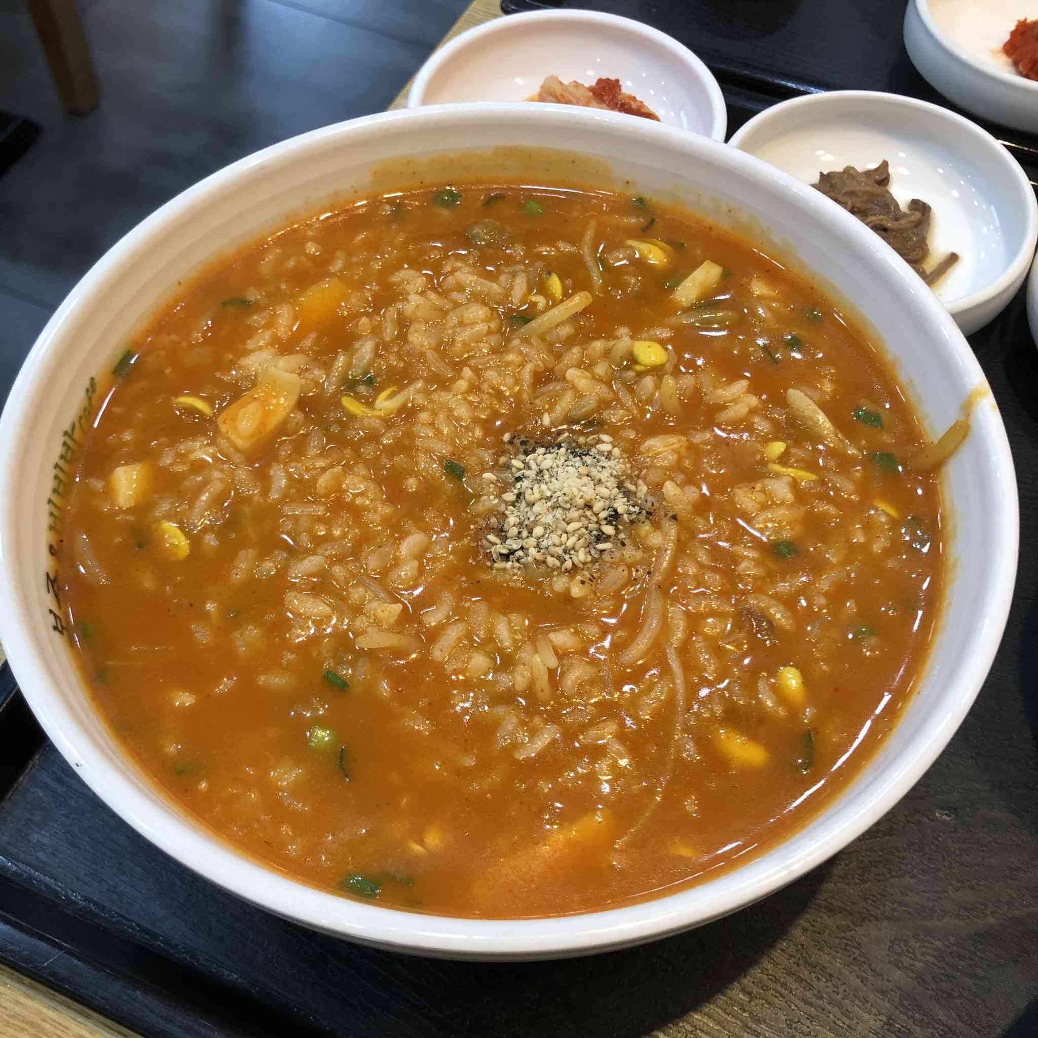 본죽&비빔밥cafe 신사점
